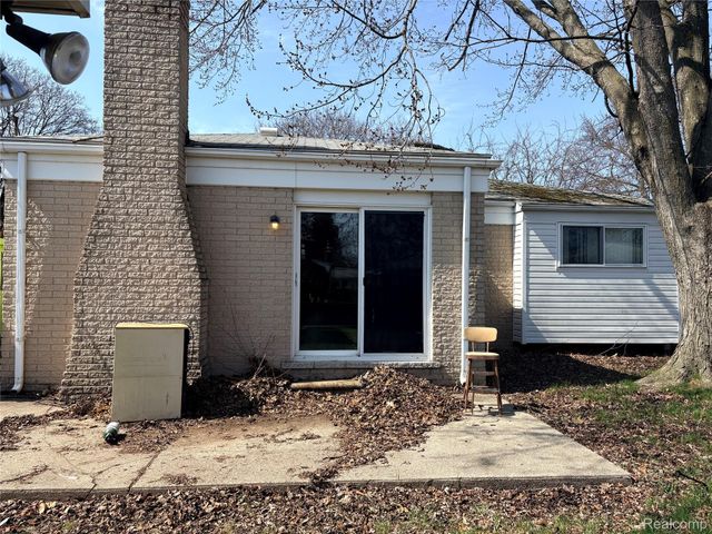 27442 Liberty Drive, Warren, MI 48092