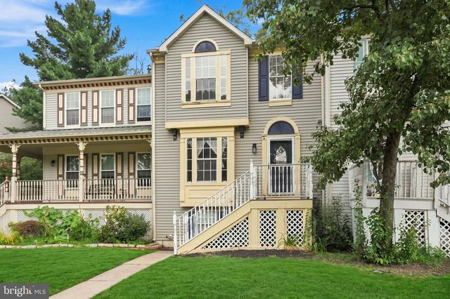 8 WAGON WHEEL DR, Sicklerville, NJ 08081