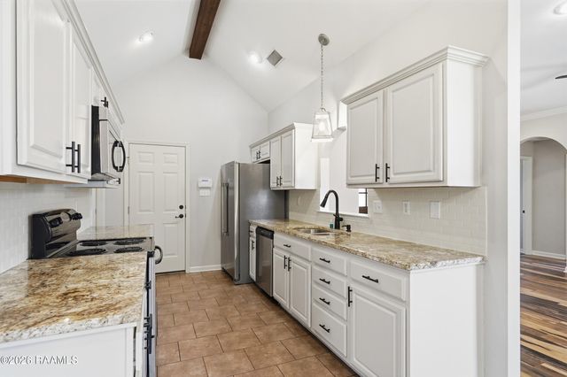 105 Nestling Cove, Carencro, LA 70520