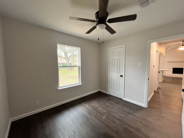 154 Sierra Madre Street, Payne Springs, TX 75156