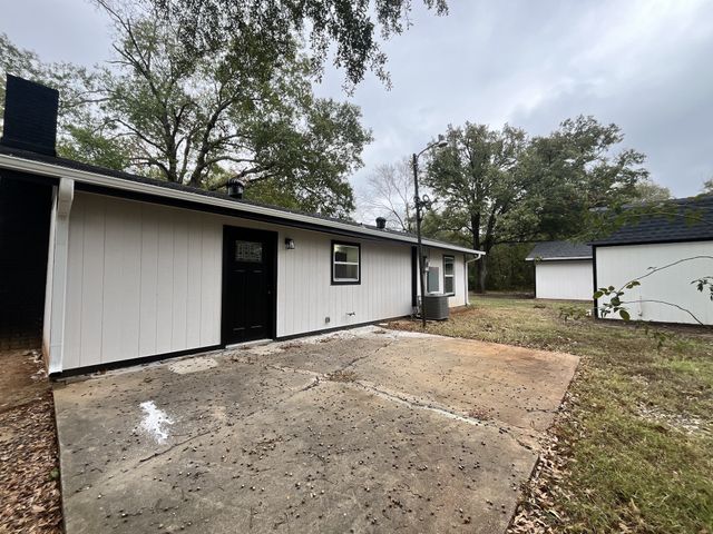 154 Sierra Madre Street, Payne Springs, TX 75156