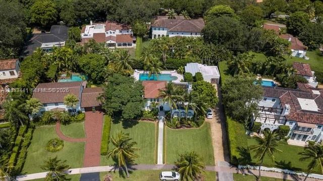 2010 N Greenway Dr, Coral Gables, FL 33134