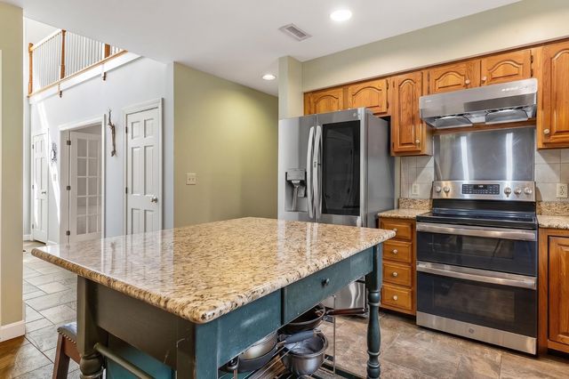 6 Drury Plains Road, Stratham, NH 03885