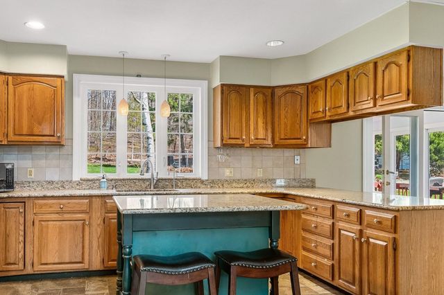 6 Drury Plains Road, Stratham, NH 03885