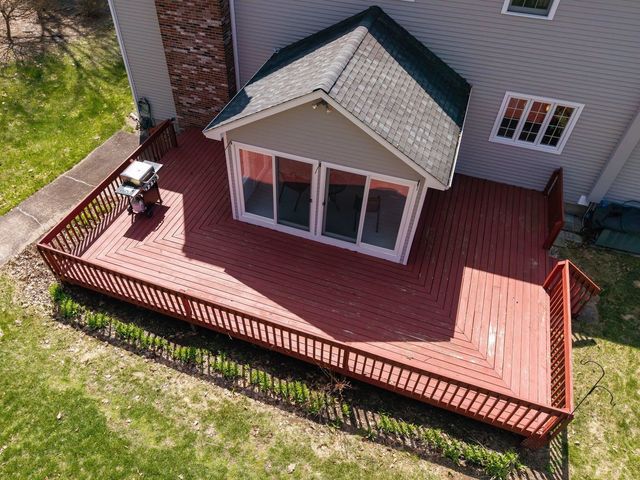 6 Drury Plains Road, Stratham, NH 03885