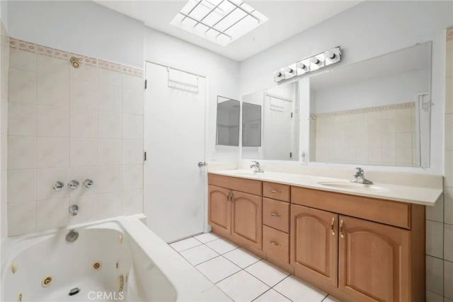 429 E Providencia B, Burbank, CA 91501