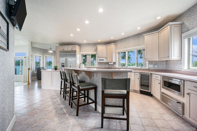 265 Lakeshore Drive, Battle Creek, MI 49015