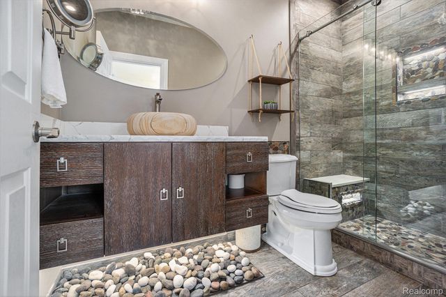 265 Lakeshore Drive, Battle Creek, MI 49015