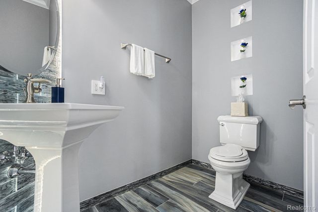 265 Lakeshore Drive, Battle Creek, MI 49015