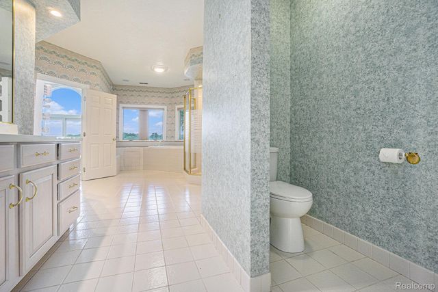 265 Lakeshore Drive, Battle Creek, MI 49015