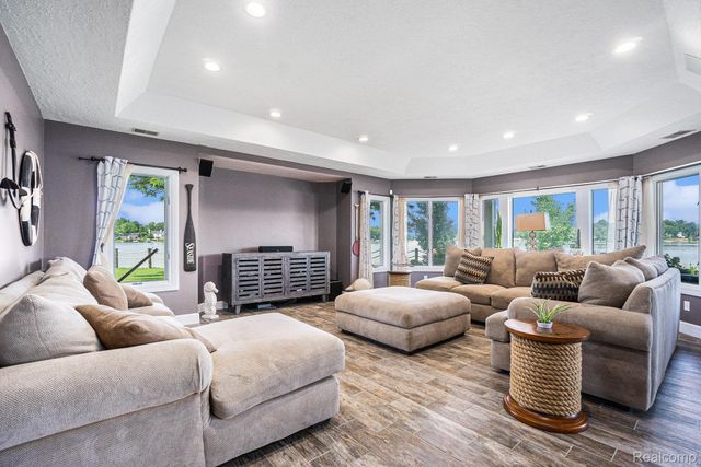 265 Lakeshore Drive, Battle Creek, MI 49015