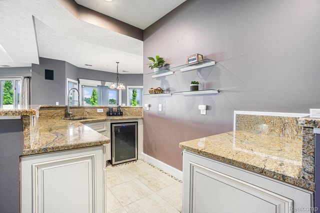 265 Lakeshore Drive, Battle Creek, MI 49015