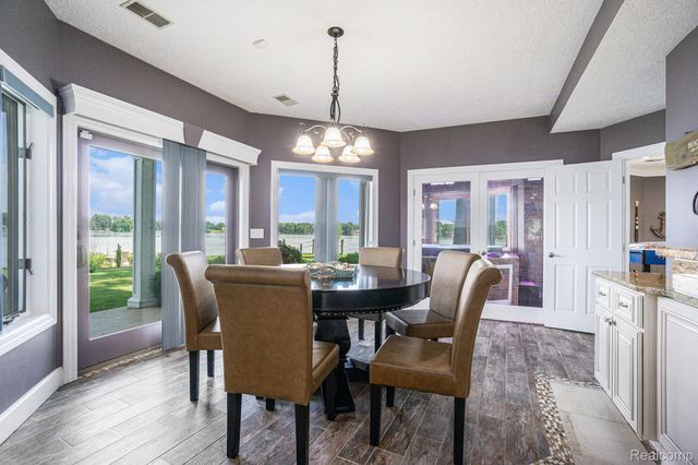 265 Lakeshore Drive, Battle Creek, MI 49015