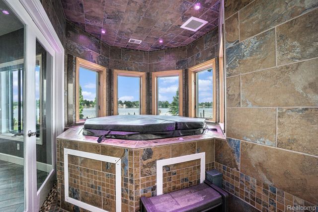 265 Lakeshore Drive, Battle Creek, MI 49015