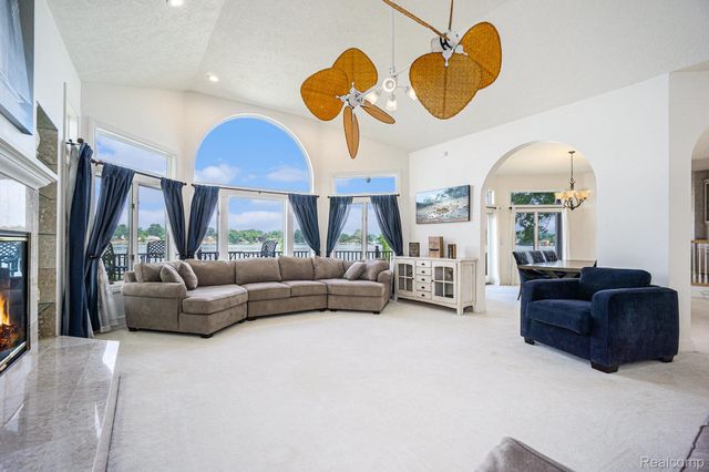 265 Lakeshore Drive, Battle Creek, MI 49015