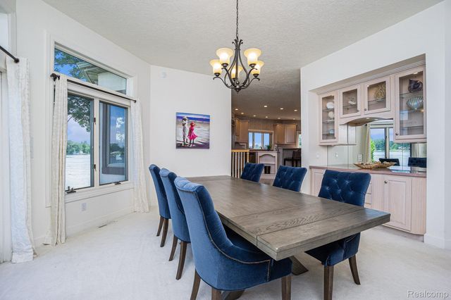 265 Lakeshore Drive, Battle Creek, MI 49015