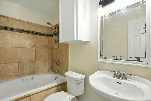 833 Orleans Dr, Corpus Christi, TX 78418