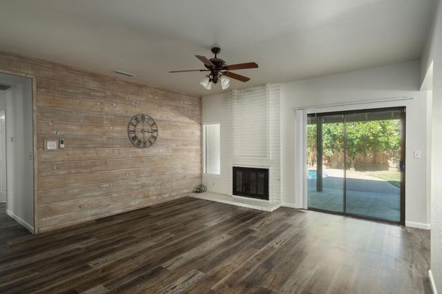 7570 N 6th Street, Fresno, CA 93720