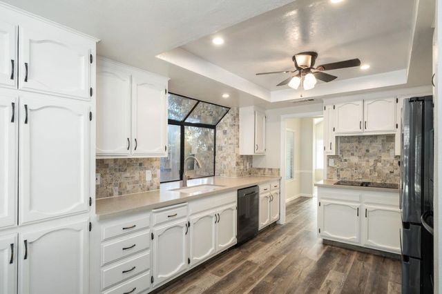 7570 N 6th Street, Fresno, CA 93720