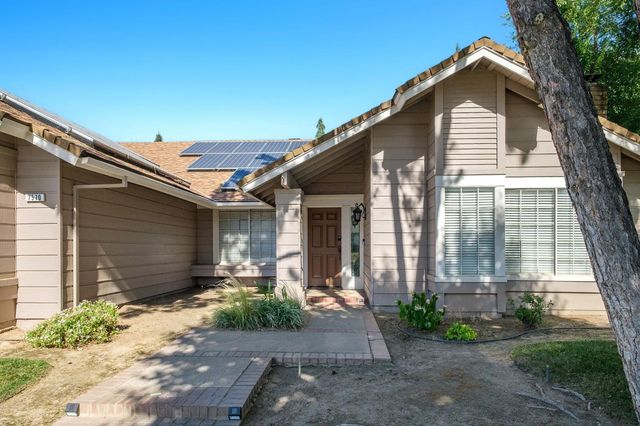 7570 N 6th Street, Fresno, CA 93720