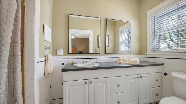 1751 FLOYD STREET, Sarasota, FL 34239