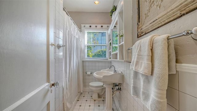 1751 FLOYD STREET, Sarasota, FL 34239