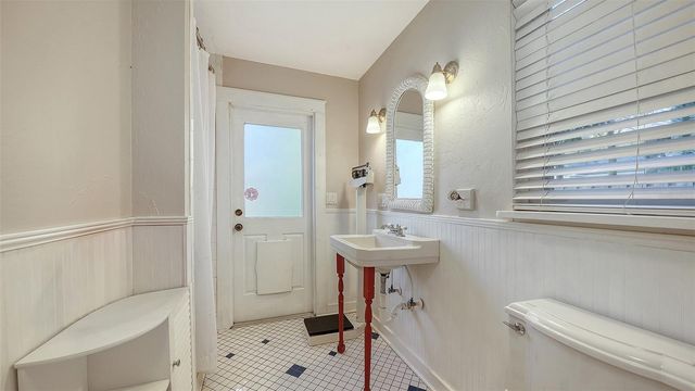 1751 FLOYD STREET, Sarasota, FL 34239