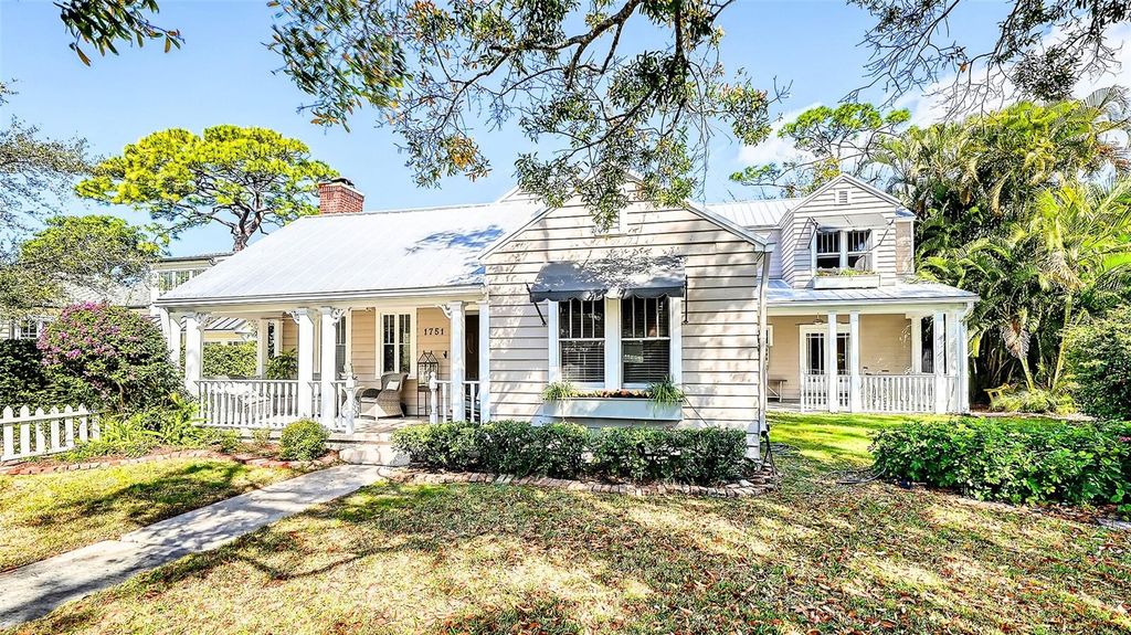 1751 FLOYD STREET, Sarasota, FL 34239