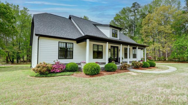 1775 Enochville Road, Kannapolis, NC 28081
