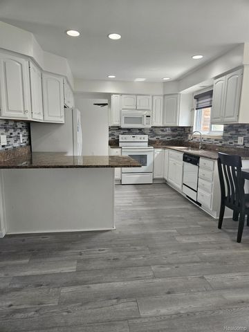 3514 BATES Drive, Sterling Heights, MI 48310