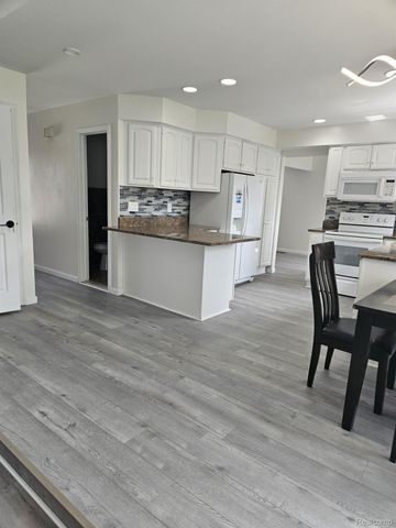 3514 BATES Drive, Sterling Heights, MI 48310