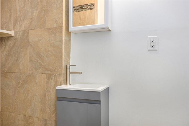 324 Stuart Avenue, Kalamazoo, MI 49007