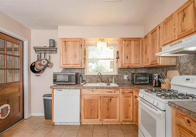 1504 Lawton, Moore, OK 73160