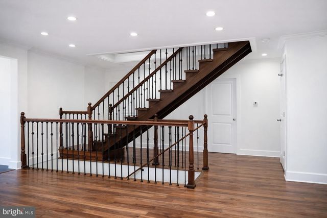 1633 KALMIA RD NW, Washington, DC 20012