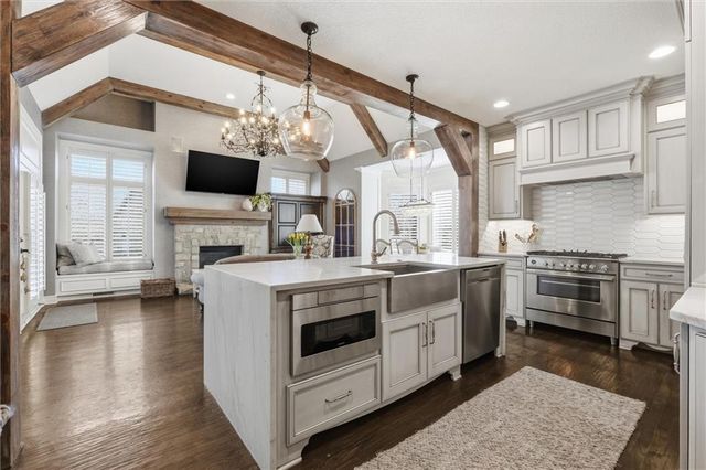 5728 W 146 Street, Overland Park, KS 66223