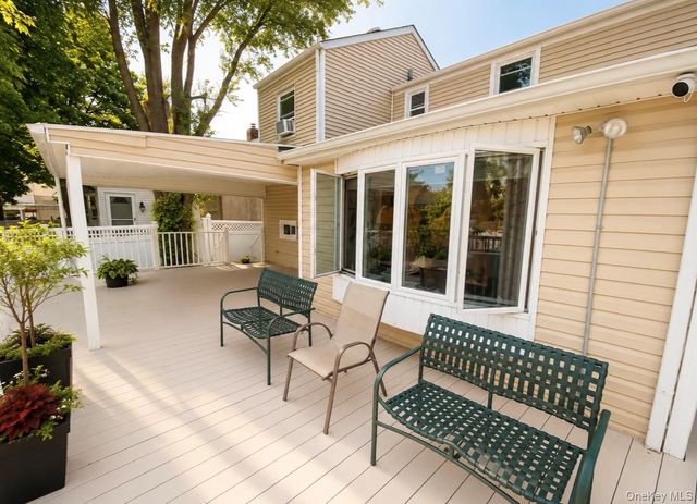 25 Nassau Street, Elmont, NY 11003