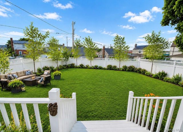 25 Nassau Street, Elmont, NY 11003