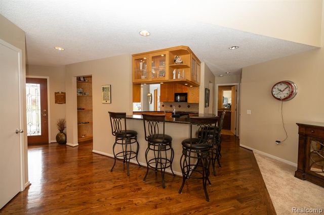 762 Golden Shores, White Lake, MI 48386