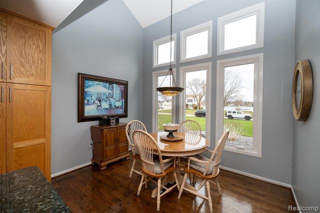 762 Golden Shores, White Lake, MI 48386