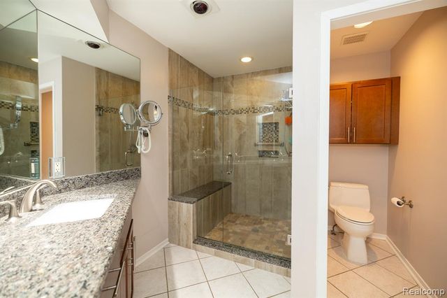 762 Golden Shores, White Lake, MI 48386