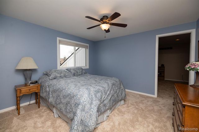 762 Golden Shores, White Lake, MI 48386