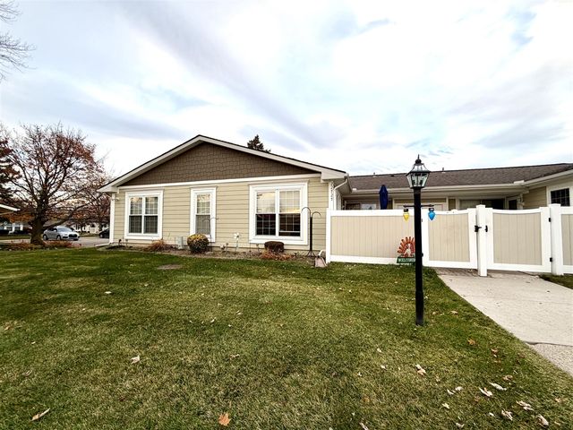 22727 Renford Street, Novi, MI 48375