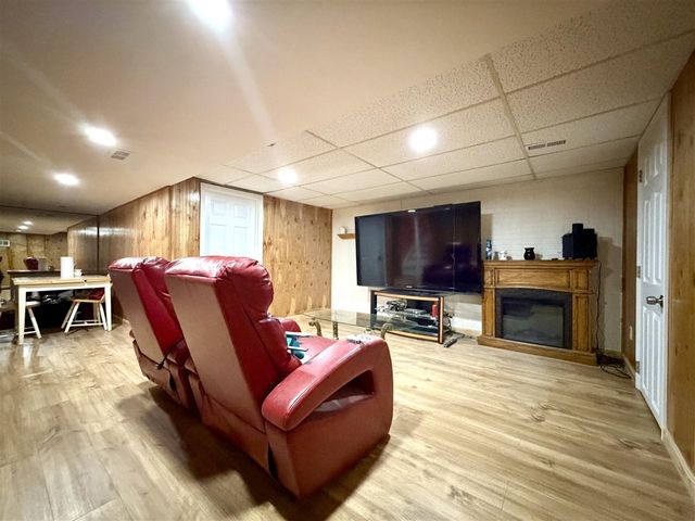 22727 Renford Street, Novi, MI 48375