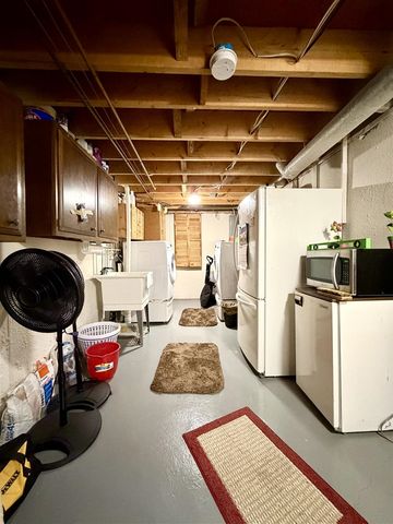 22727 Renford Street, Novi, MI 48375