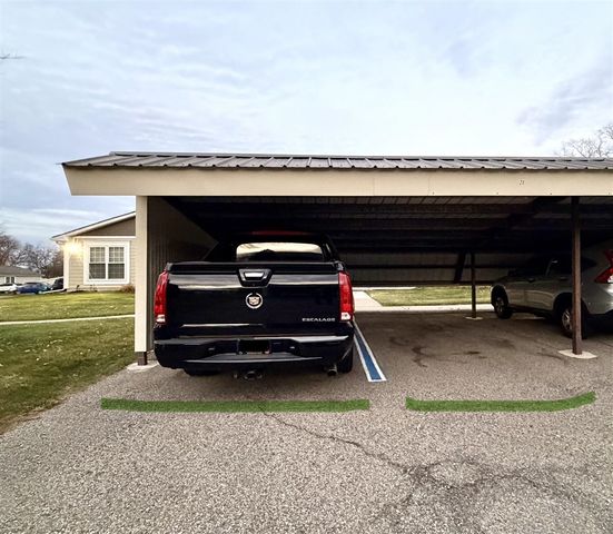 22727 Renford Street, Novi, MI 48375