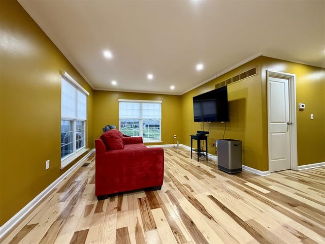 22727 Renford Street, Novi, MI 48375