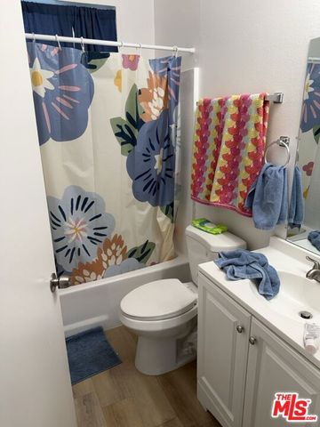 14668 Nordhoff Street, Panorama City (los Angeles), CA 91402