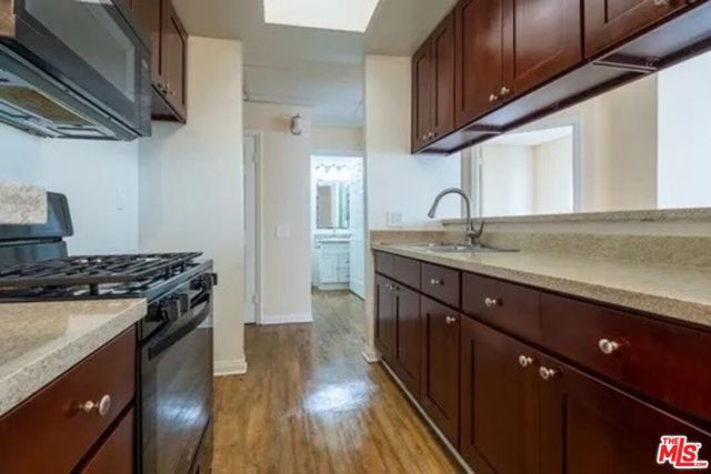 14668 Nordhoff Street, Panorama City (los Angeles), CA 91402