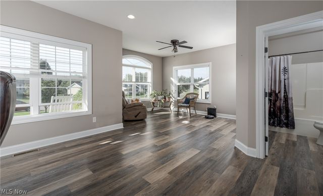 6188 Cartage Avenue NW, Canal Fulton, OH 44614