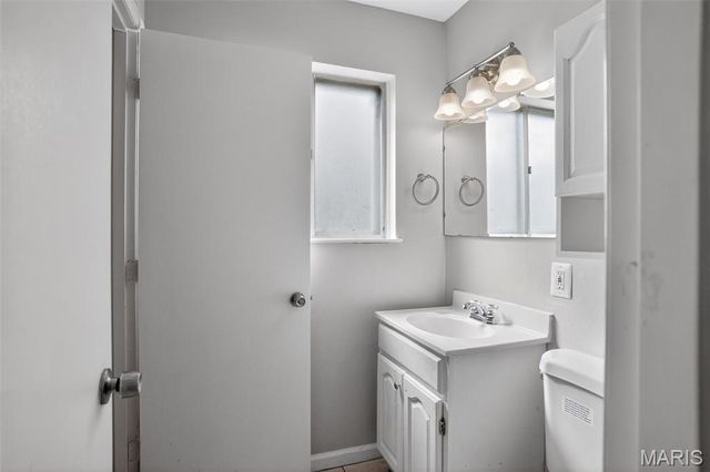 1722 Bradshaw Drive, St Louis, MO 63136